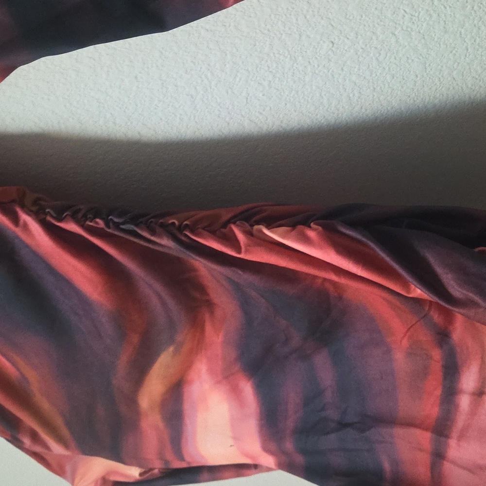 Chic Swirl Pattern Mini Dress - Picture 3 of 7